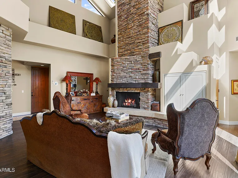 2609 E Pine Island Ln — Photo 10