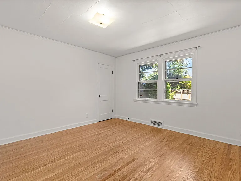 5336 NE 35th Pl — Photo 12