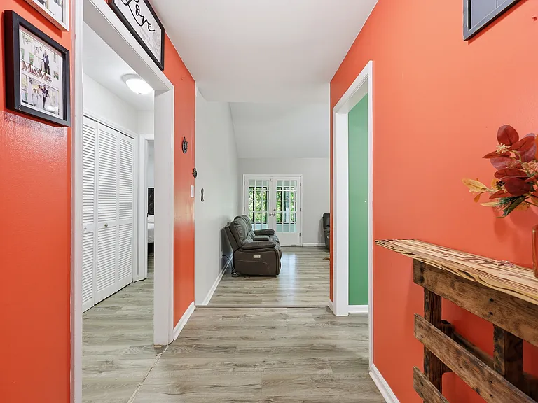 6123 Unity Ln NW — Photo 2