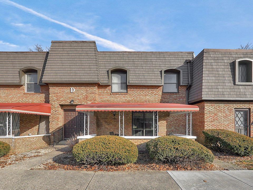 1st image of 625 Country Club Dr APT D3