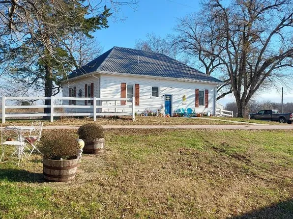 1872 G Rd, Unadilla, NE 68454