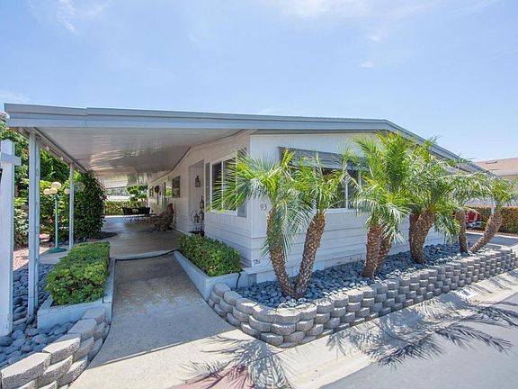2nd image of 93 Pollock Ln #93