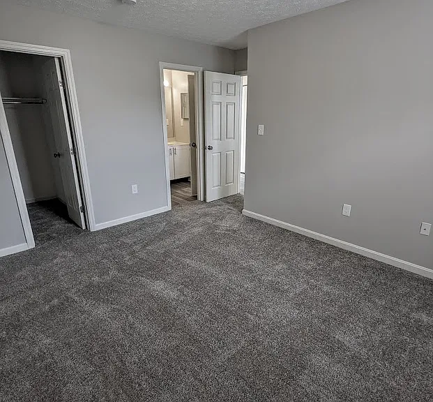 Spinnaker Cove Apartments — Photo 31