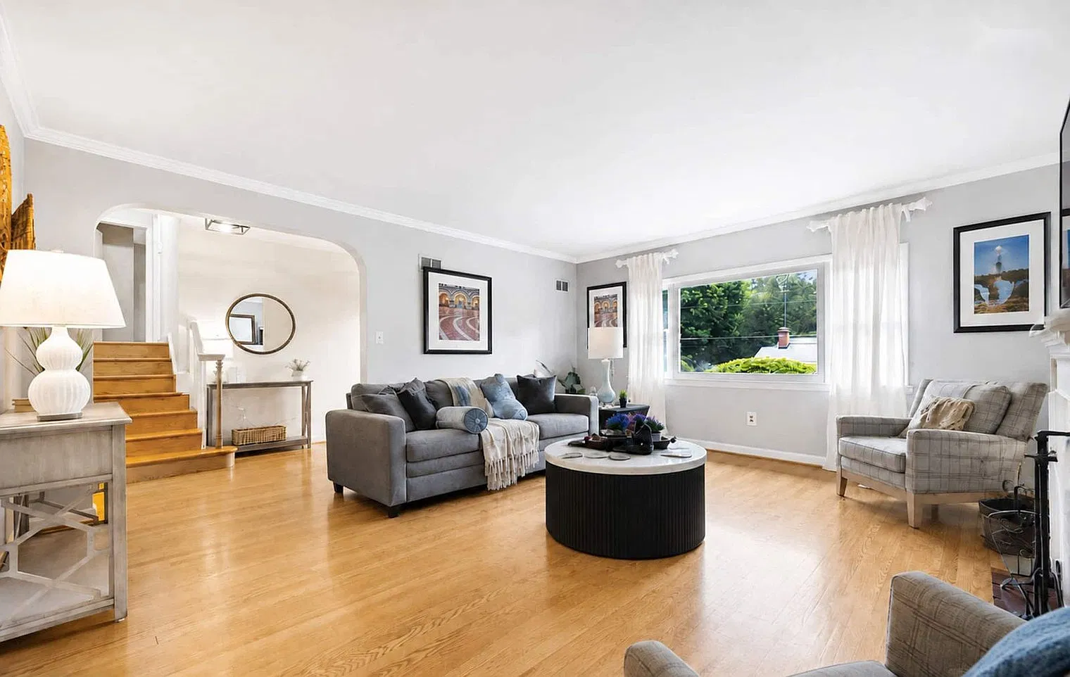 4 bed, 3.0 bath, $7,748 — Photo 1