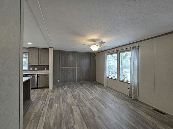 3rd image of 271 Mallard Ln #271