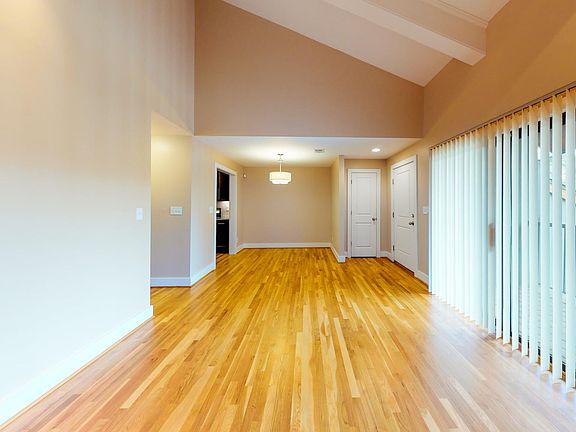 3rd image of 4060 McGee St APT 6