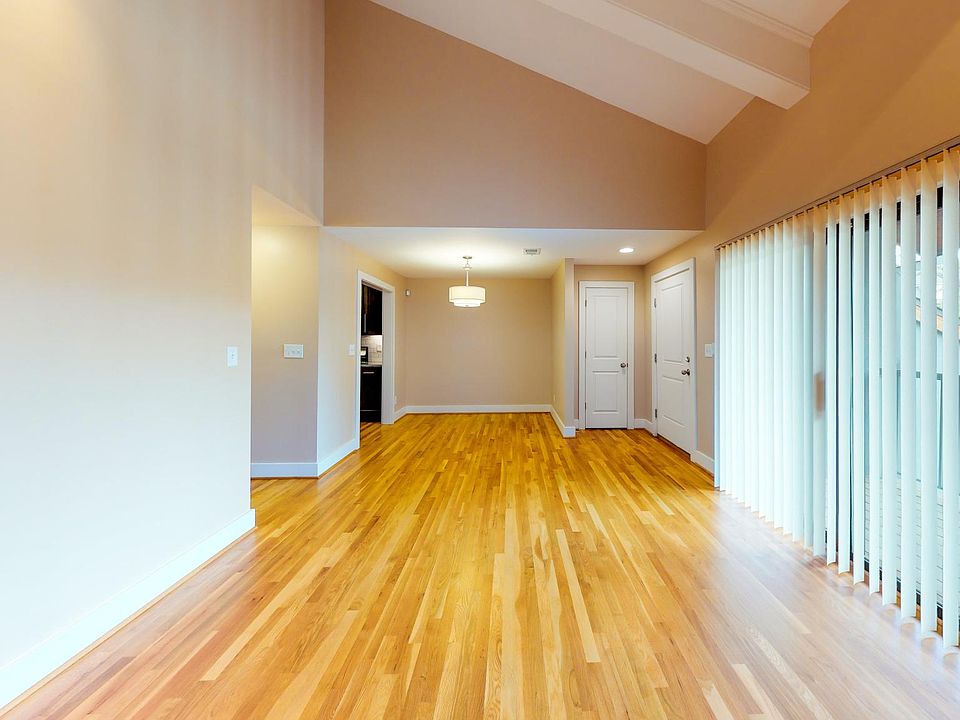 1st image of 4060 McGee St #3V