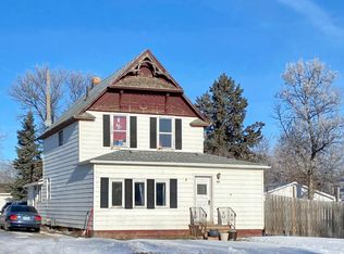 809 9th Ave, Langdon, ND 58249