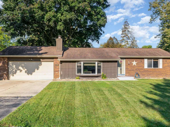 1351 Rainbow Dr, Saginaw, MI 48638
