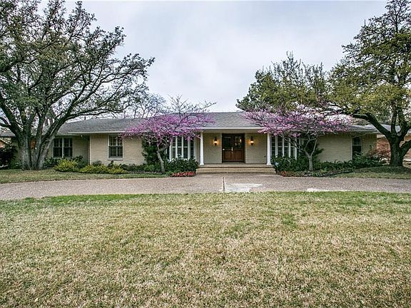 2nd image of 6937 Briar Cove Dr