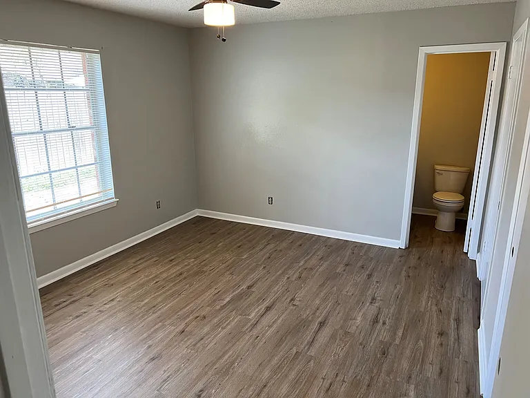3161 Glenda Ave #202 — Photo 12