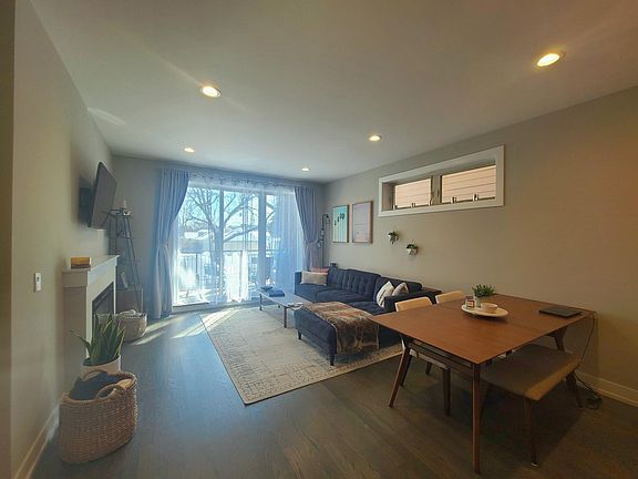 2nd image of 3708 W Cornelia Ave #1W