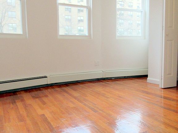4th image of 2807 8th St APT 3