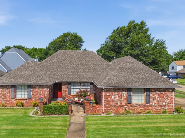 1832 N 15th St, Broken Arrow, OK 74012