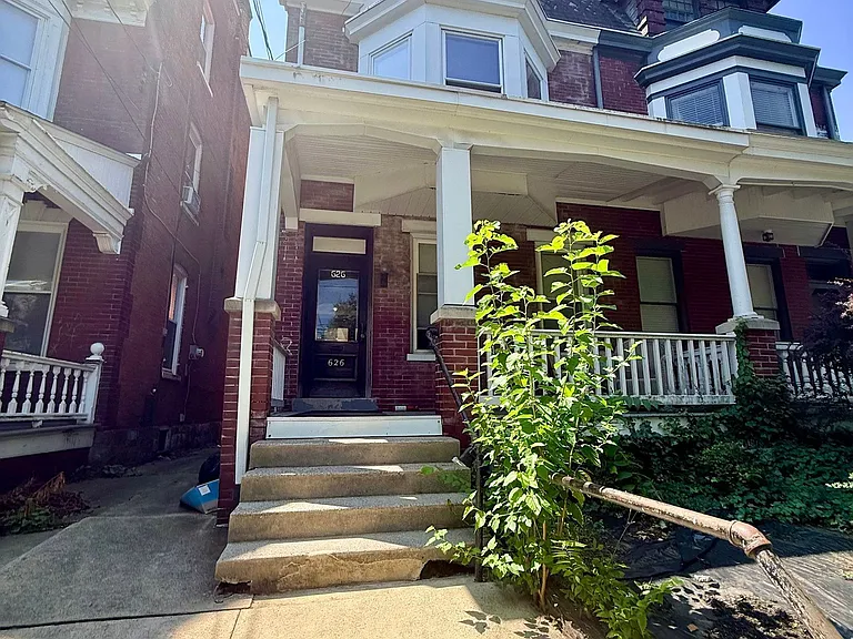 626 W Lemon St #2R — Photo 1