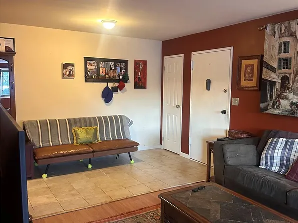 10 Oakwood Ter #50, New Windsor, NY 12553