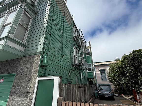 2nd image of 882 Florida St