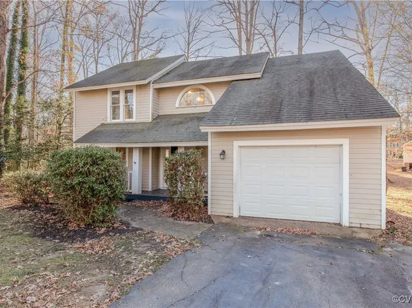 14409 Woods Walk Ct, Midlothian, VA 23112