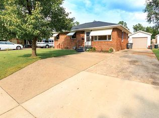 1816 S Boeke Rd, Evansville, IN 47714