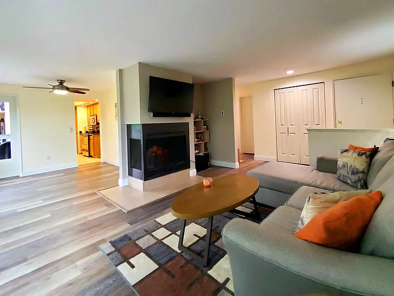 11635 91st Pl NE #1B — Photo 2