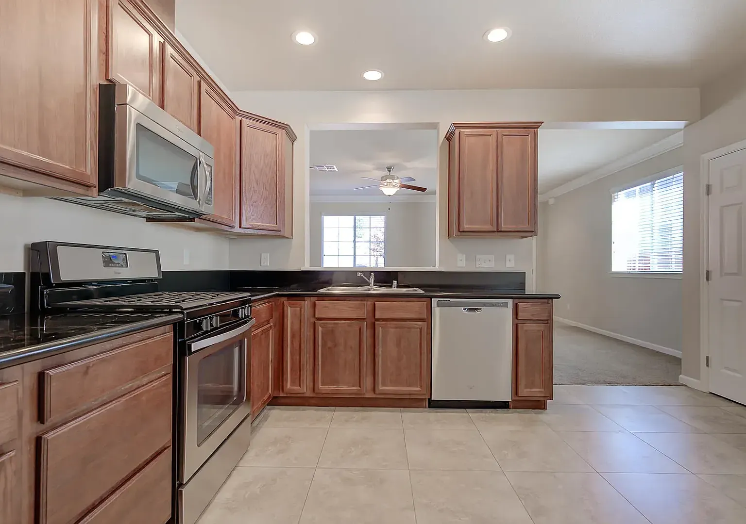 Highland Park 4 Bedroom — Photo 3