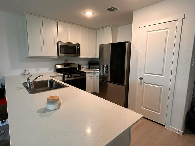 3303 Hilts Trl #2B — Photo 3