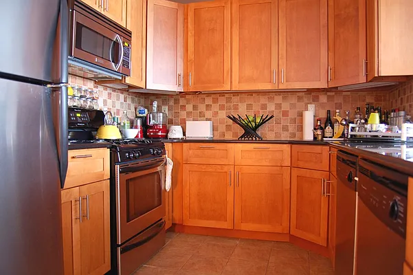 Rented by Corcoran | media 28