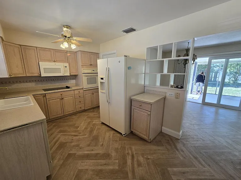 2887 Bel Forest Dr — Photo 16