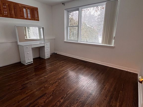 4th image of 49 Addison Cres