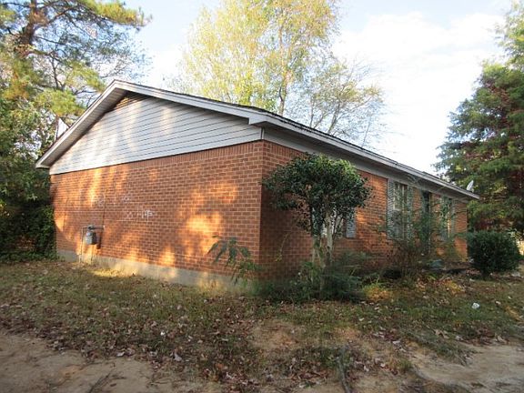 3rd image of 265 Greenfield Dr