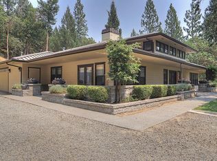 11922 N Applegate Rd, Grants Pass, OR 97527