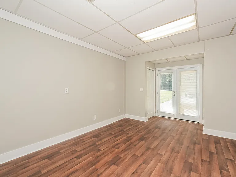 43 Pool Cir — Photo 7