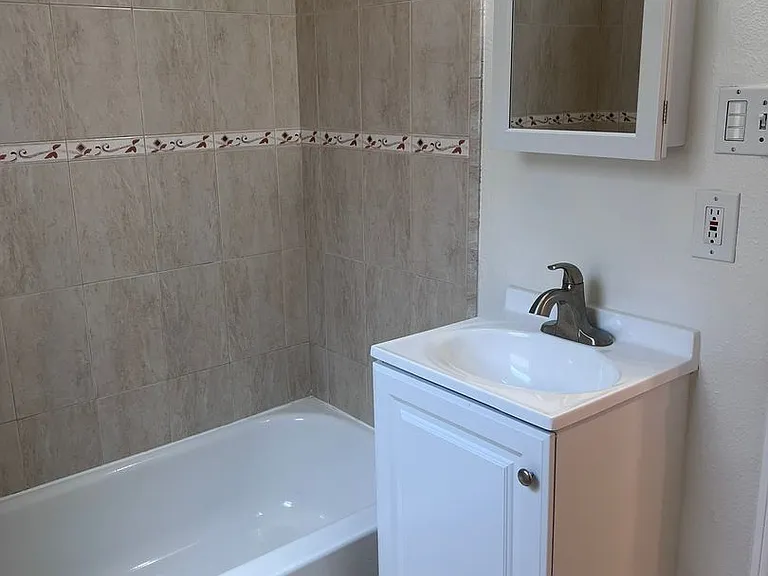 4717 E Ocean Blvd — Photo 12