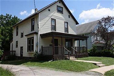 1st image of 524 Evergreen St