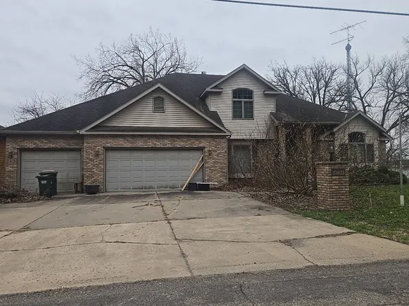 25622 Lake Rd, Saint Cloud, MN 56301