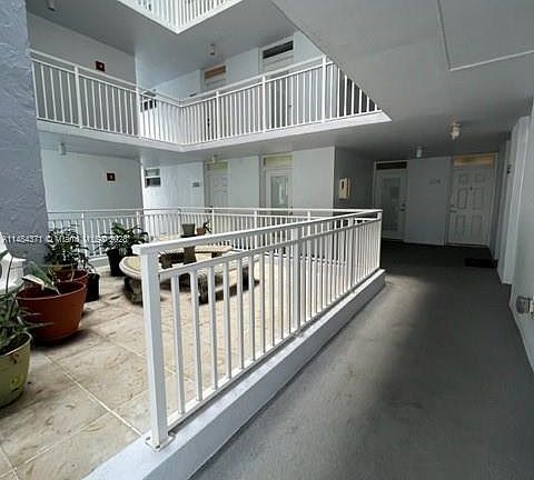 4th image of 1045 W 10th St #204