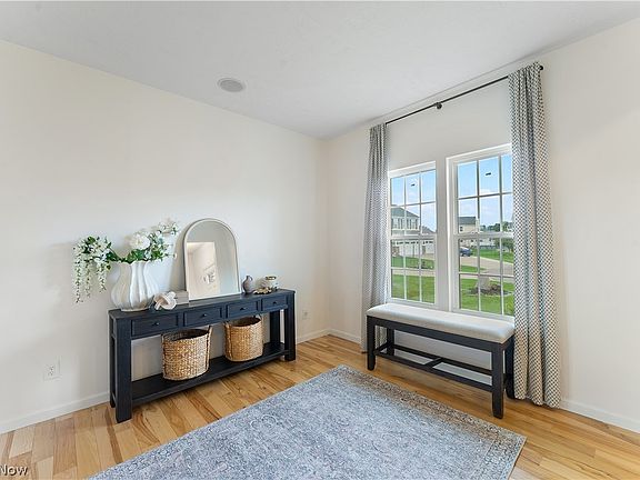3rd image of 4426 Chevron Cir SW