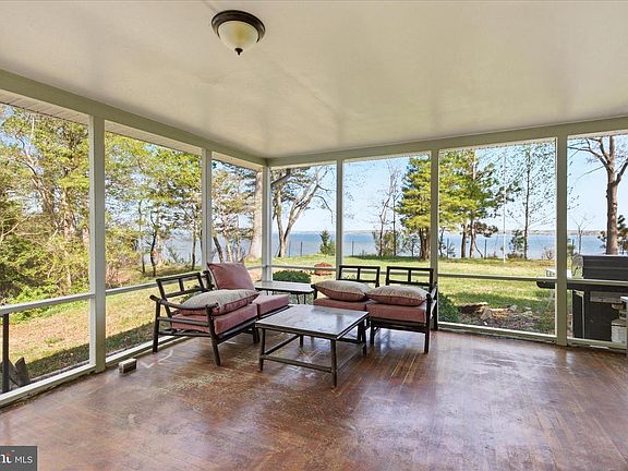 5th image of 43732 Raspberry Ln