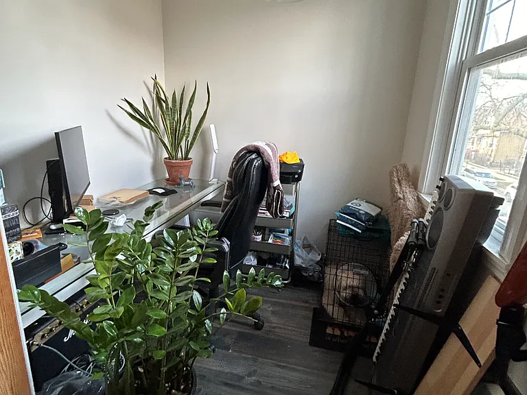 3503 W Dickens Ave — Photo 7