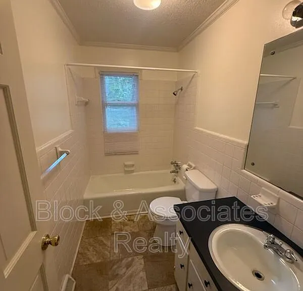 629 Mountain Rd #B — Photo 7
