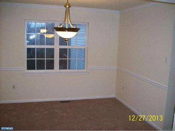 5th image of 753 Evergreen Cir