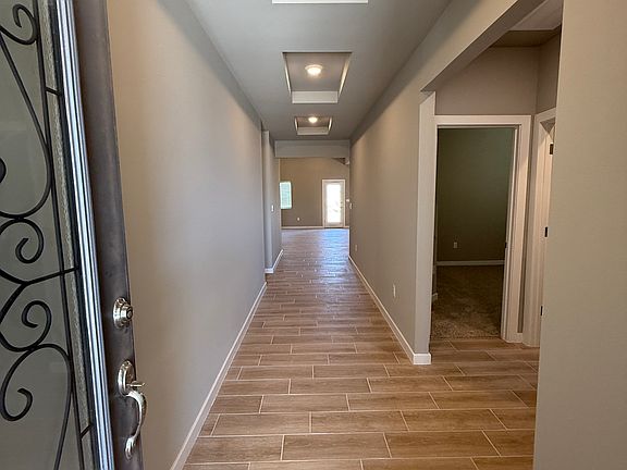 3rd image of 957 Keenland Ave