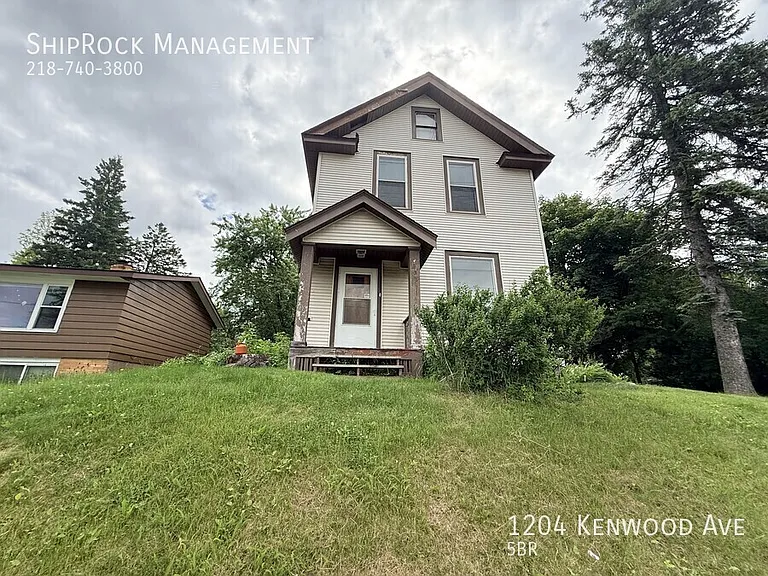 1204 Kenwood Ave — Photo 1