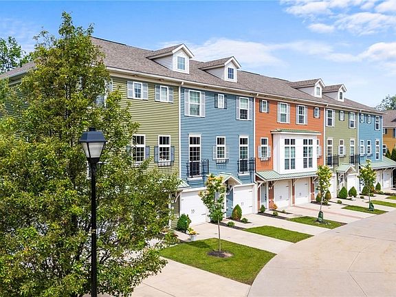 3rd image of 34 Grandview Dr