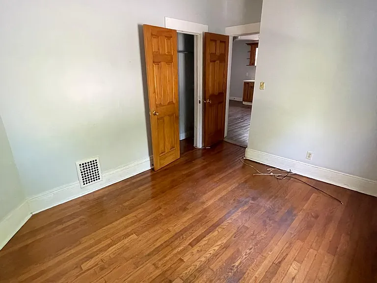 341 Gertrude St — Photo 6