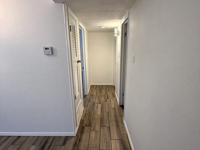 225 Zenith Dr #B — Photo 10