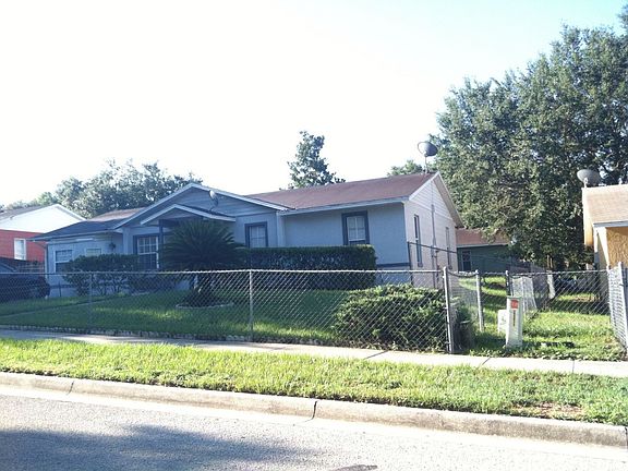 3rd image of 362 Apopka Hills Cir