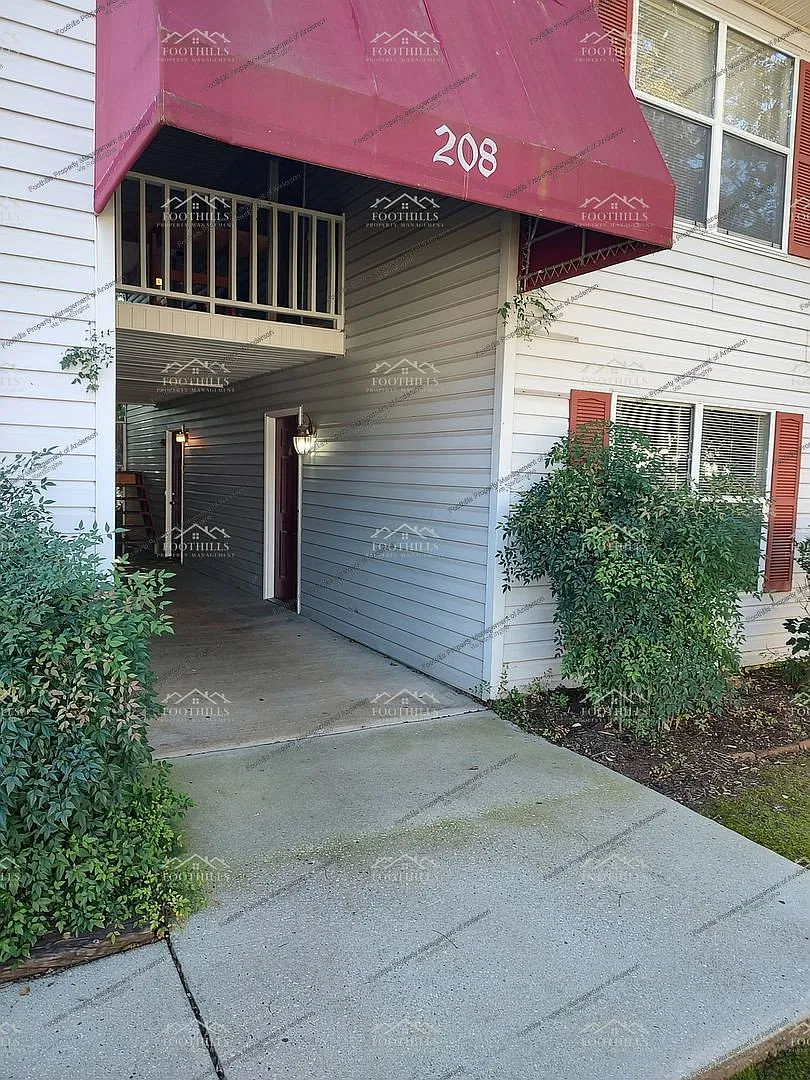 1 bed, 1.0 bath, 700 sqft, $725 — Photo 1