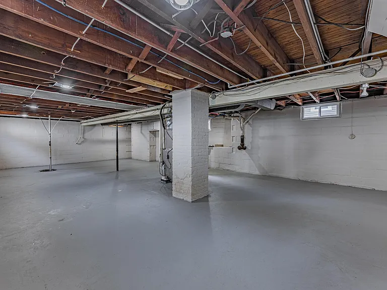 2727 Austin Ave — Photo 25