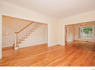 753 Tunxis Hill Rd, Fairfield, CT 06825